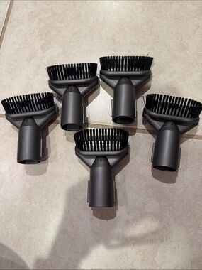 Dyson Black Pet Grooming Brush Attachment Set - 5-Pack
